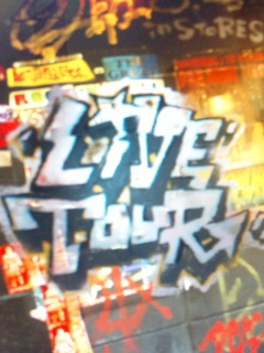 LIVETOUR�B