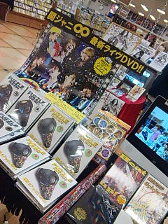 �������B